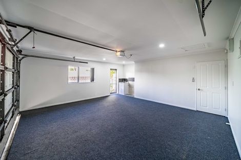 Photo of property in 4 Eloise Place, Clendon Park, Auckland, 2103