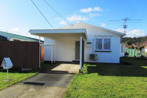 Photo of property in 1/15 Mangaroa Hill Road, Maoribank, Upper Hutt, 5018