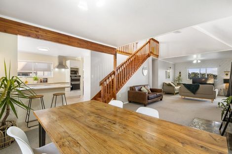 Photo of property in 83 Stillwater Crescent, Stillwater, Silverdale, 0993