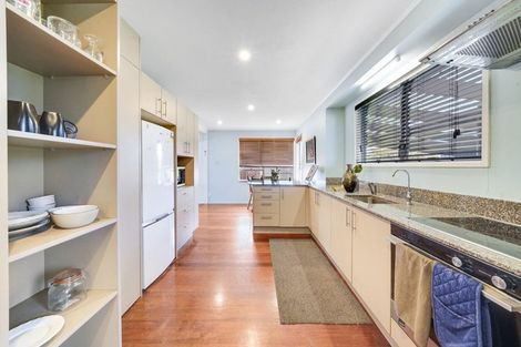 Photo of property in 2 Lipton Grove, Opaheke, Papakura, 2113