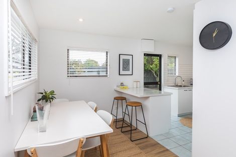 Photo of property in 2/48 Mcfaddens Road, St Albans, Christchurch, 8052