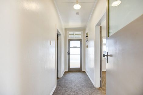 Photo of property in 18 Cornfoot Street, Castlecliff, Whanganui, 4501