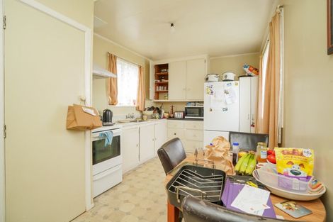 Photo of property in 8 Burns Street, Kew, Invercargill, 9812