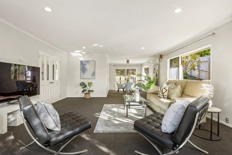 Photo of property in 7 Louvain Place, Greenhithe, Auckland, 0632