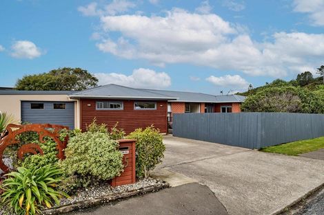 Photo of property in 15 Tirowhanga Road, Paremata, Porirua, 5024