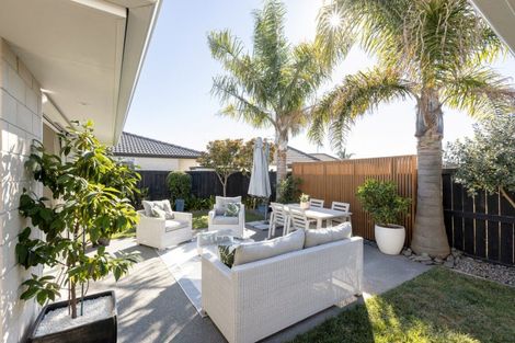 Photo of property in 12 Kokihi Close, Papamoa Beach, Papamoa, 3118