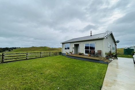 Photo of property in 136 Derham Road, Te Horo, Otaki, 5581