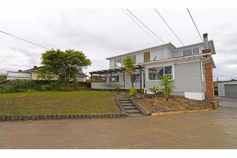 Photo of property in 207 Don Buck Road, Massey, Auckland, 0614