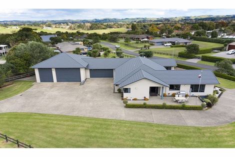 Photo of property in 1 Gleaming Place, Waiuku, 2123