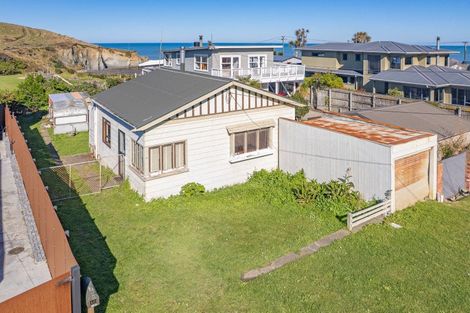 Photo of property in 10 Mowhanau Drive, Kai Iwi, Whanganui, 4574
