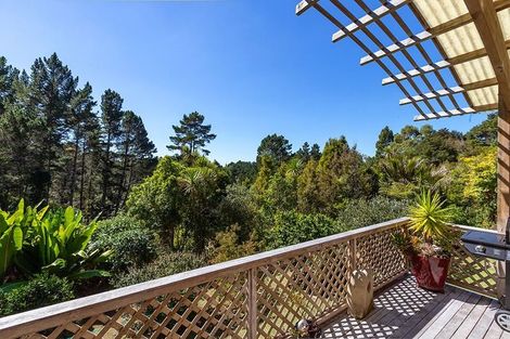 Photo of property in 142 Wade River Road, Wade Heads, Whangaparaoa, 0932