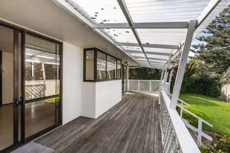 Photo of property in 1/3175 Great North Road, New Lynn, Auckland, 0600