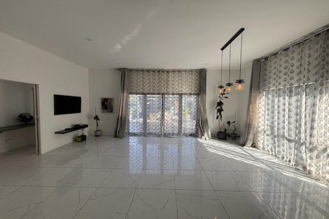 Photo of property in 9 Cooke Farm Grove, Waiwhakaiho, New Plymouth, 4312