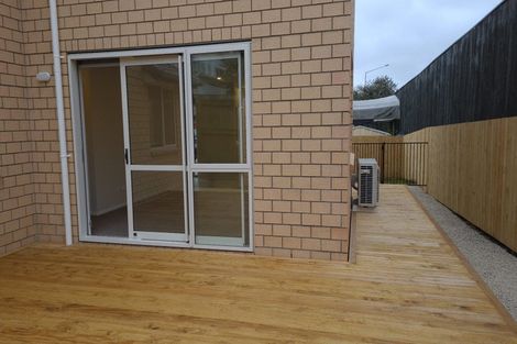 Photo of property in 43c Oreil Avenue, West Harbour, Auckland, 0618