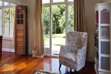 Photo of property in 16 Malvern Road, Morningside, Auckland, 1022