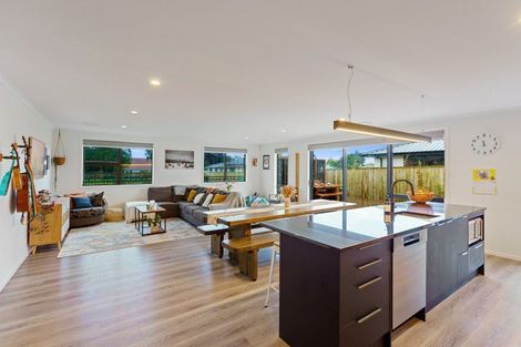 Photo of property in 5 Te Puke Te Ao Way, Otaki, 5512