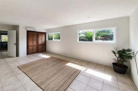Photo of property in 2/44 Toroa Street, Torbay, Auckland, 0630
