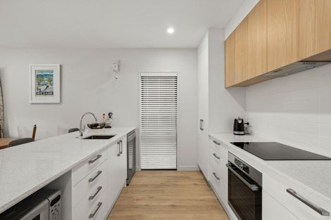 Photo of property in 33 Mulholland Drive, Jacks Point, 9371