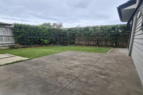 Photo of property in 33 Ganley Terrace, Stonefields, Auckland, 1072