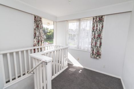 Photo of property in 101 Kenmore Street, Newlands, Wellington, 6037