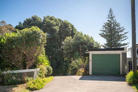 Photo of property in 52 Ames Street, Paekakariki, 5034