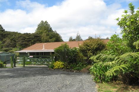 Photo of property in 18 Steam Hauler Track, Waitakere, Henderson, 0782