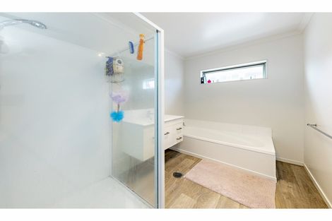Photo of property in 22 Taiaapure Street, Weymouth, Auckland, 2103