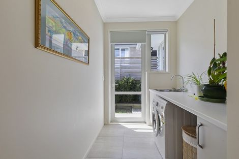 Photo of property in 5 Laly Haddon Place, Matakana, Warkworth, 0985