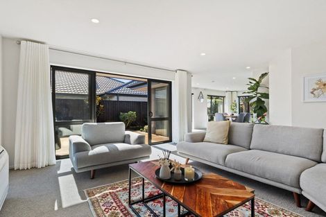 Photo of property in 35 Mounter Avenue, Northwood, Christchurch, 8051