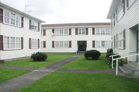 Photo of property in 1/95 Whites Line East, Waiwhetu, Lower Hutt, 5010