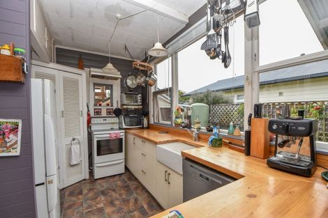 Photo of property in 94 Pembroke Street, Carterton, 5713