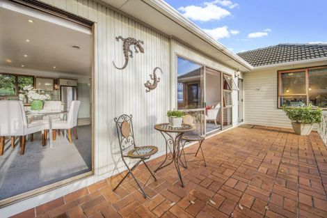 Photo of property in 19 Pikitea Road, Mangere Bridge, Auckland, 2022