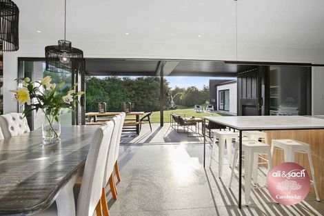 Photo of property in 1/45 Saint Kilda Road, Cambridge, 3434