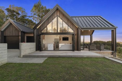 Photo of property in 31 James Paige Lane, Riverhead, 0793