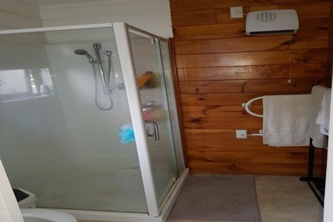 Photo of property in 11 Oxford Street, Tawa, Wellington, 5028