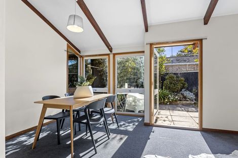 Photo of property in 14 Raekura Place, Redcliffs, Christchurch, 8081