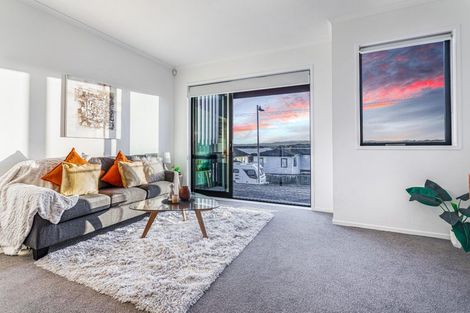 Photo of property in 22/1 Scott Road, Hobsonville, Auckland, 0616
