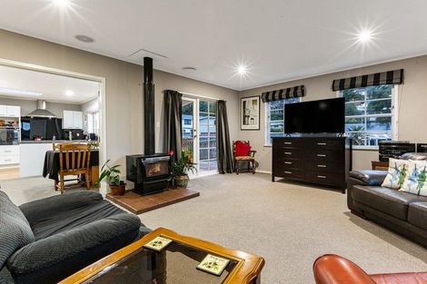 Photo of property in 7 Luff Place, Whitby, Porirua, 5024