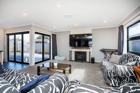 Photo of property in 9a Belvedere Crescent, Takaro, Palmerston North, 4412