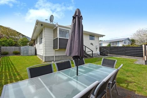 Photo of property in 69a Hartford Crescent, Totara Park, Upper Hutt, 5018