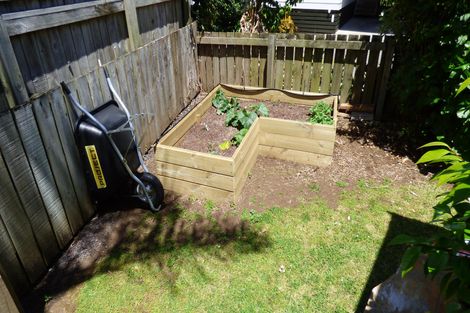 Photo of property in 2/17 Lanark Road, Kerikeri, 0230