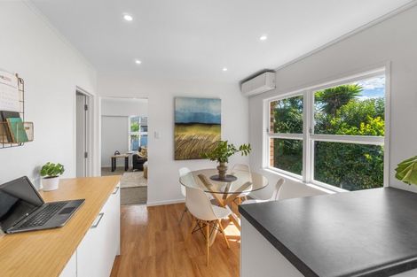 Photo of property in 3/3 Marsh Avenue, Forrest Hill, Auckland, 0620