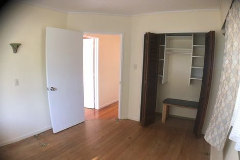 Photo of property in 61 Raleigh Road, Northcote, Auckland, 0627