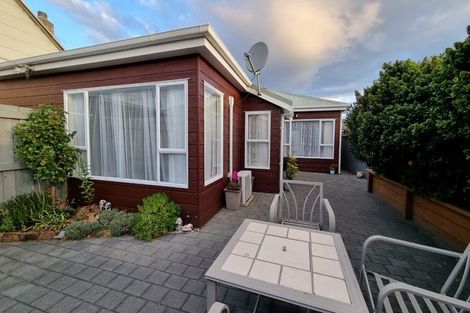 Photo of property in 5 Rowland Avenue, South Dunedin, Dunedin, 9012