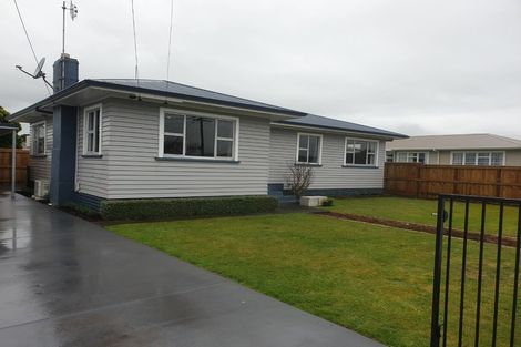 Photo of property in 8 Truby King Street, Merrilands, New Plymouth, 4312