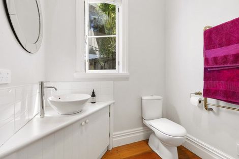 Photo of property in 9 Remu Place, Greenhithe, Auckland, 0632