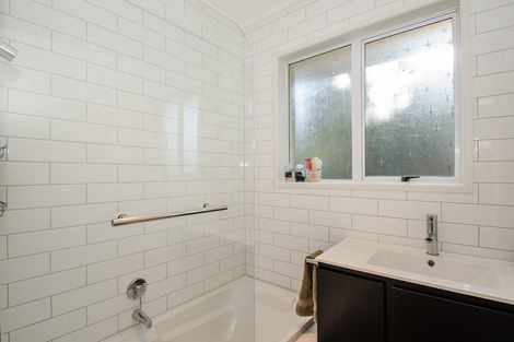 Photo of property in 27 Teignmouth Street, Abbotsford, Dunedin, 9018