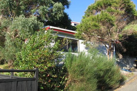 Photo of property in 2 Otonga Way, Churton Park, Wellington, 6037