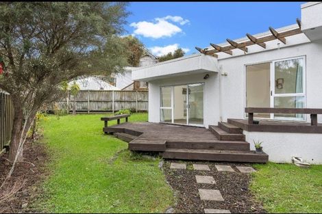 Photo of property in 2/79 Mountbatten Avenue, Hillcrest, Auckland, 0627