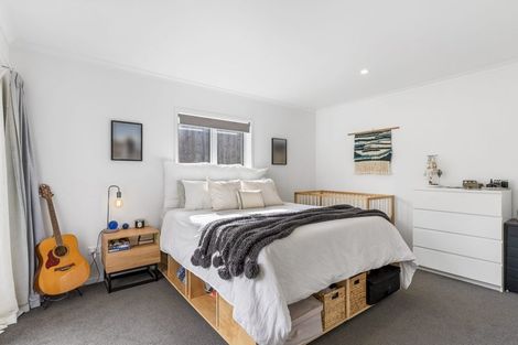Photo of property in 8 Reserva Crescent, Kumeu, 0810